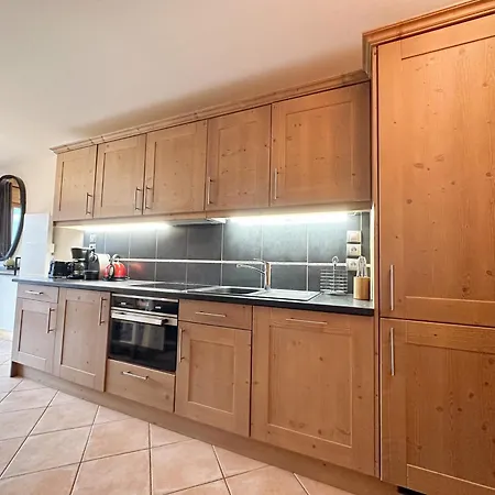 Duplex Spacieux Avec Terrasse, Piscine Couverte Et Cheminee A - Fr-1-624-9 *